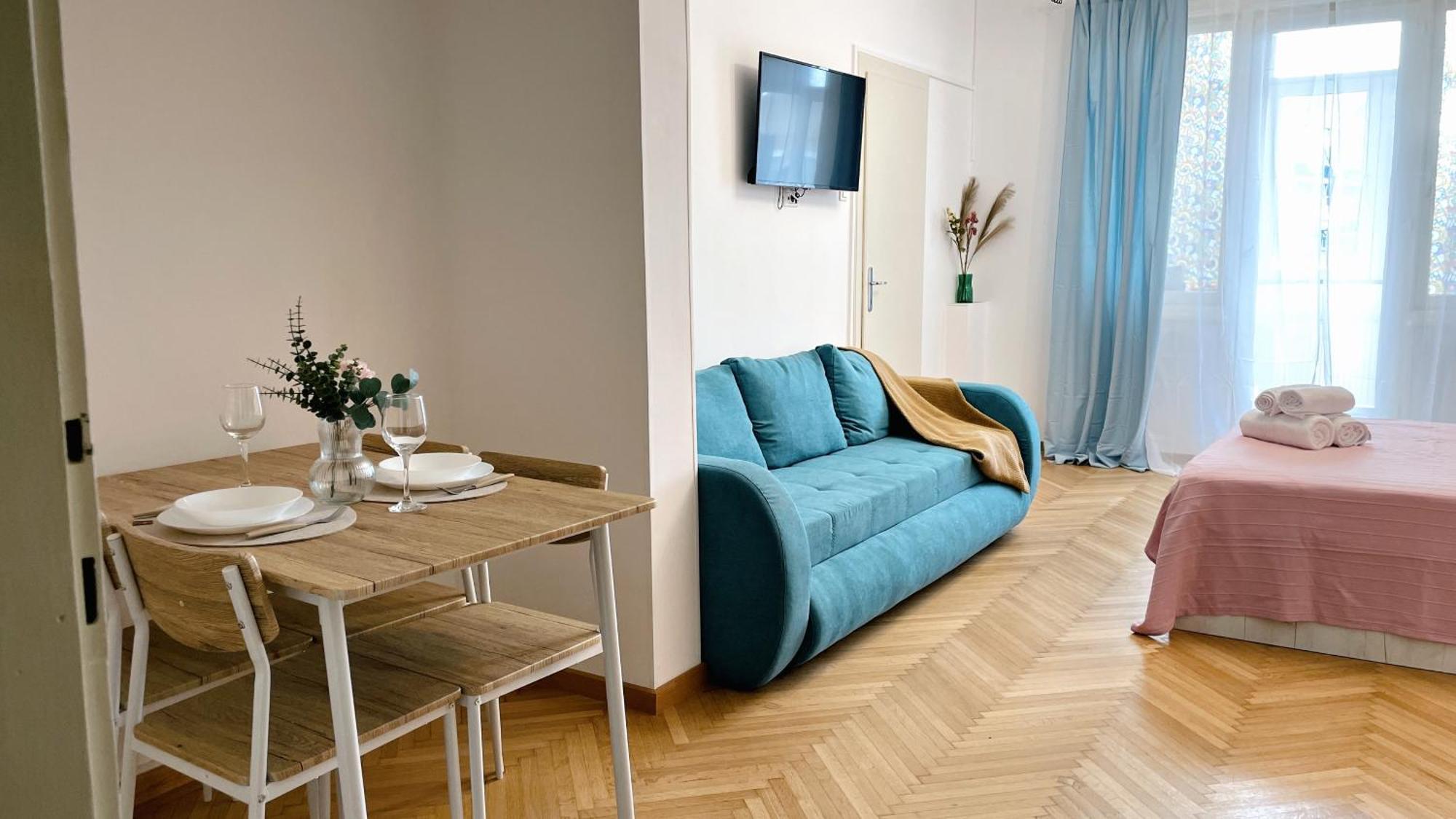 Pinkfluid - Charming In Prime Location Bukarest